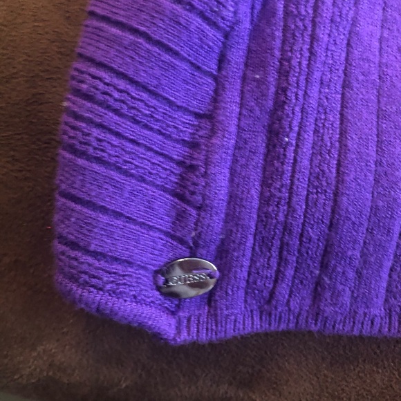 Sweater - Picture 2 of 5